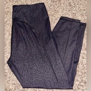 Women’s Athleta Charcoal/Black Patterned Leggings Size L